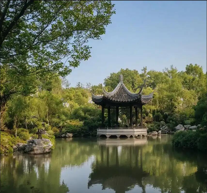 山南书雪餐饮有限公司